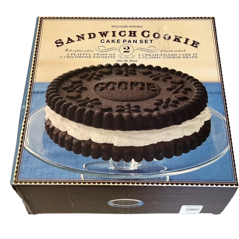 Williams Sonoma Sandwich Cookie Cake Pan Set 8.5”x 1.25” non stick cast aluminun